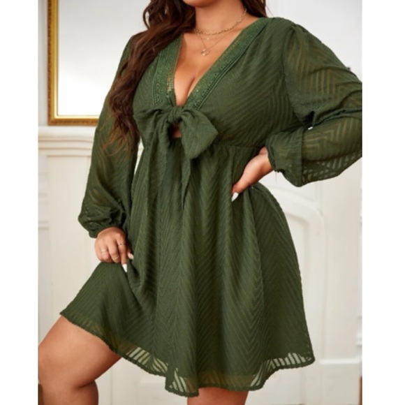 Plus size luxe lace trim knot front lantern sleeve dress - Picture 5 of 16